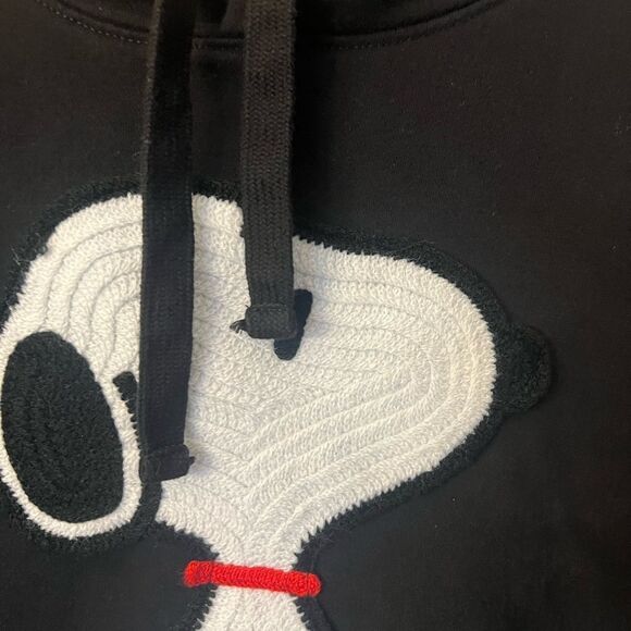 Crochet Snoopy Licensed Character Hoodie with Kangaroo Pocket size Medium - Picture 3 of 10